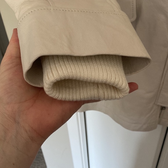 Danier leather coat - Picture 2 of 10